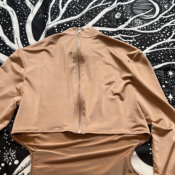 New forever 21 gold bodysuit size small S - Picture 6 of 8